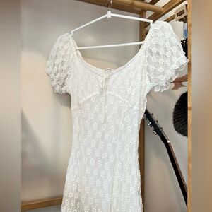 Elegant White Lace Dress